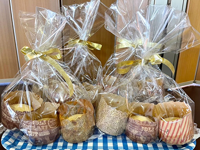 生徒たちが作ったカップケーキ