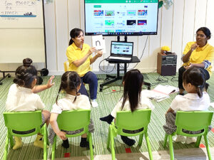 キンダースクールのレッスンの様子