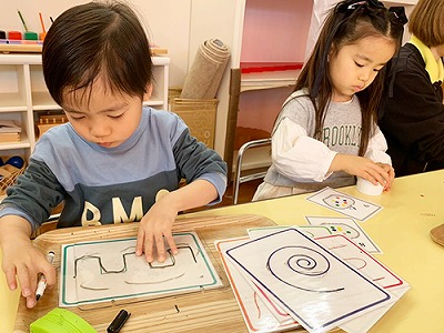 授業を受ける生徒たち