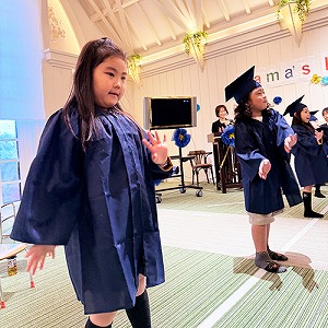 卒業生によるパフォーマンスの様子