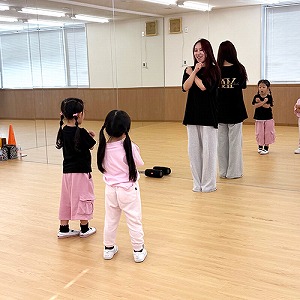 おけいこ教室「エンジョイダンス」レッスンの様子