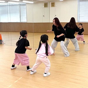 おけいこ教室「エンジョイダンス」レッスンの様子